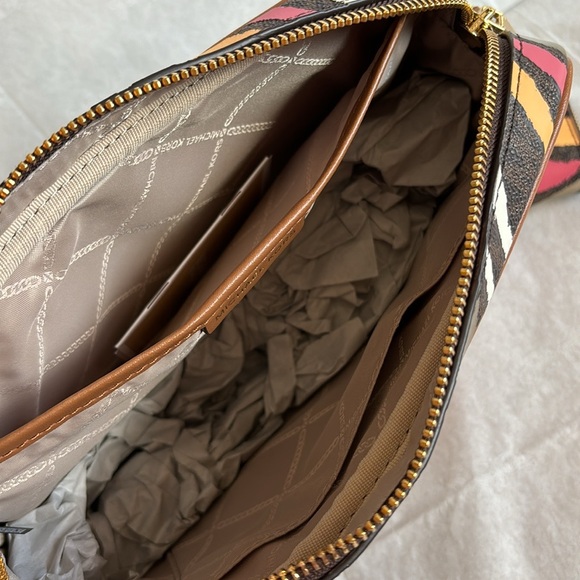 ✅SALE❤️‍🔥🆕Michael Kors Set🎁 - Picture 6 of 7